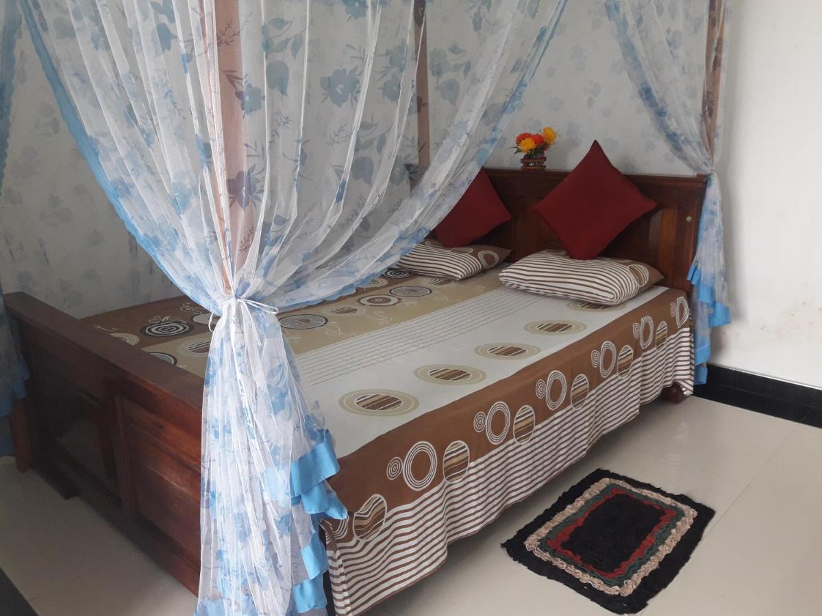 Top Sea View Guest Mirissa Luaran gambar